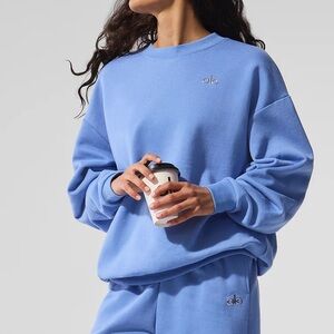 Alo crystal clear  Blue accolade Crewneck Sweatshirt